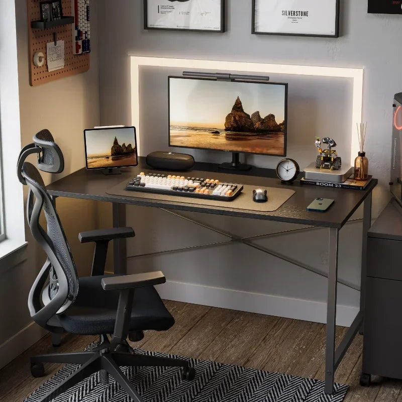 CubiCubi 47-inch Computer Desk - The Elegance of Simplicity