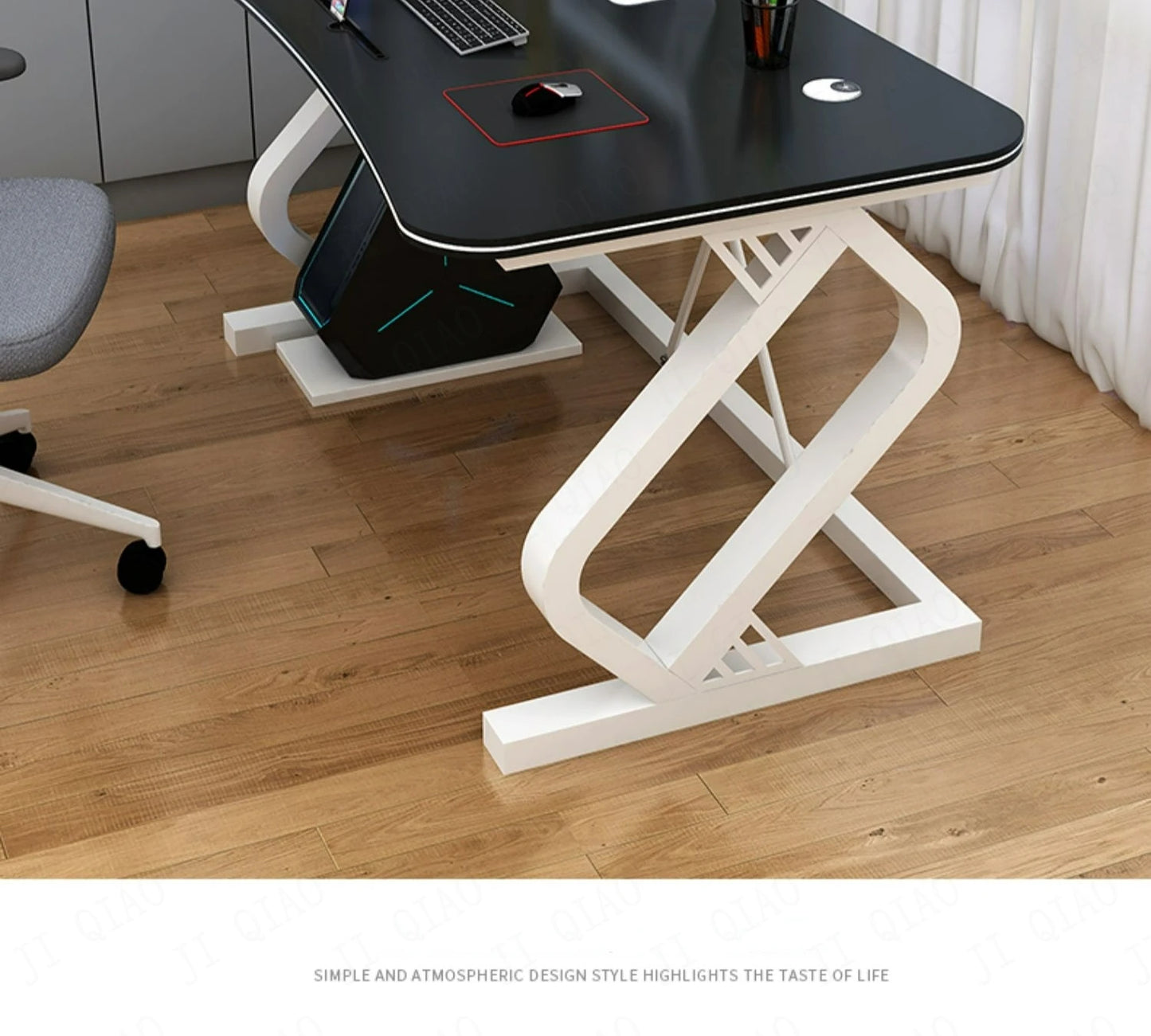 Simplified Computer and Work Desk - The Ideal Daily Office