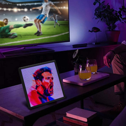 Afișaj inteligent LED cu matrice de pixeli RGB 64x64, afișaj Bluetooth controlat prin aplicație, panou luminos DIY pentru artă digitală, jocuri, anime și decor de cameră